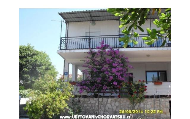Appartement Bernardo - Unterkunft Sv. Filip i Jakov Kroatien