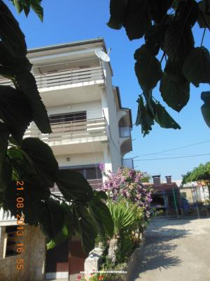 Appartements Seka - Unterkunft Sv. Filip i Jakov Kroatien