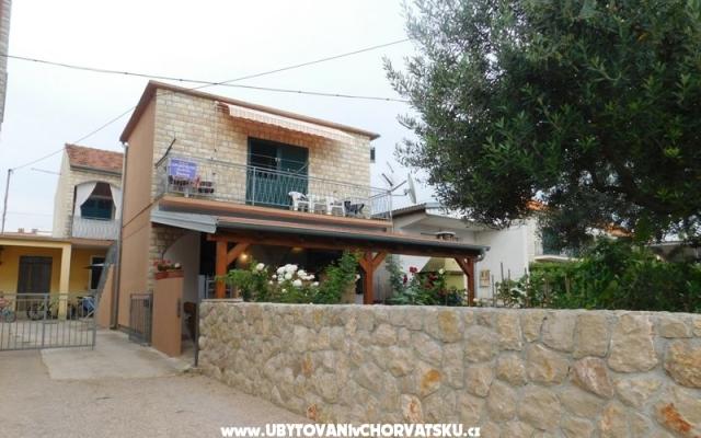 Apartmentt ANĐELKO - Unterkunft Sv. Filip i Jakov Kroatien