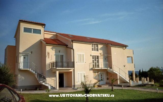 Villa Tri Palme - Unterkunft Sv. Filip i Jakov Kroatien