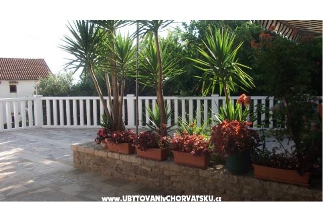 Appartements Nada - Unterkunft Insel Hvar Kroatien