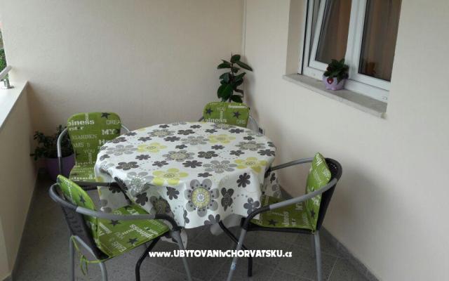 Apartment Kate - Unterkunft Kastela Kroatien
