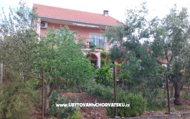 Apartment Laura 10 - Unterkunft Kastela Kroatien