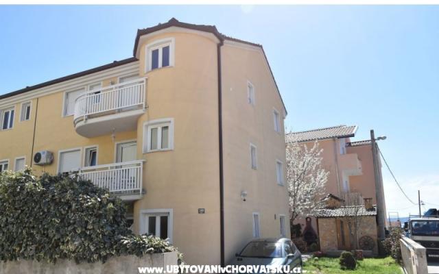 Appartements Jelena - Unterkunft Kastela Kroatien