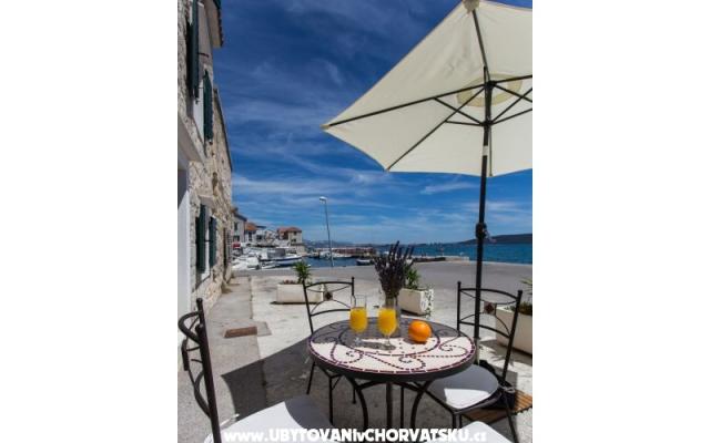 Appartements Lippeo - Unterkunft Kastela Kroatien