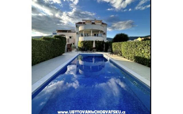 Ferienwohnungen Villa Ohana - Unterkunft Kastela Kroatien