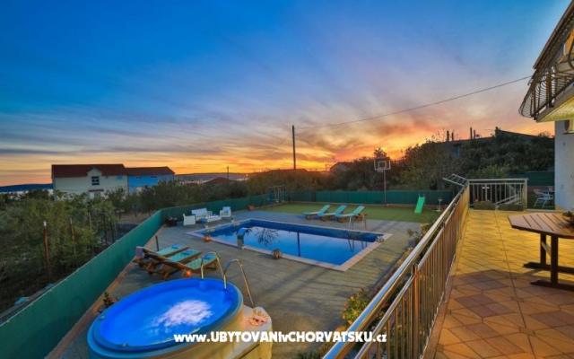 Miraholiday Haus - Unterkunft Kastela Kroatien