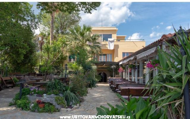 Villa Ferienwohnungen Julca - Unterkunft Kastela Kroatien
