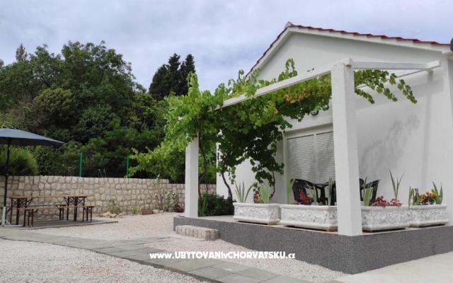 Ferienhaus Bebić, Kremena - Unterkunft Klek Kroatien