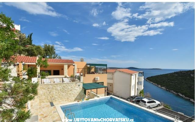 Villa Meri - Unterkunft Marina - Trogir Kroatien