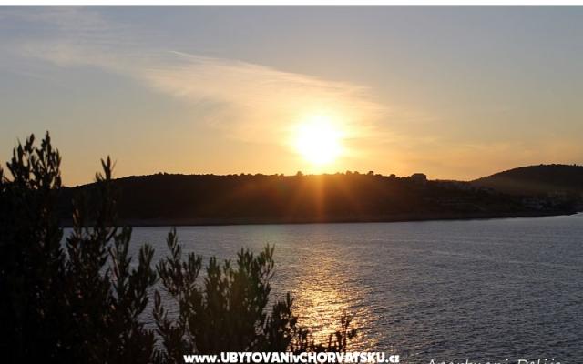 Appartements Delija - Unterkunft Marina - Trogir Kroatien