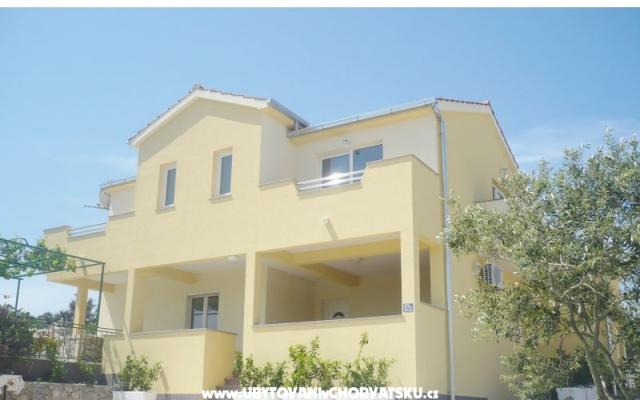Appartements Ivana - Unterkunft Marina - Trogir Kroatien