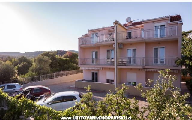 Ferienwohnungen Neve - Unterkunft Marina - Trogir Kroatien