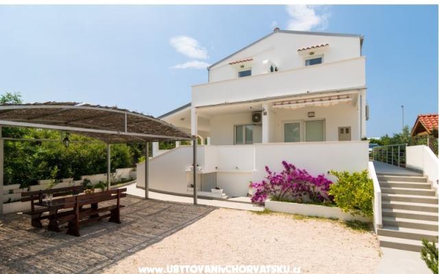 BayBeach Ferienwohnungen Sevid - Unterkunft Marina - Trogir Kroatien