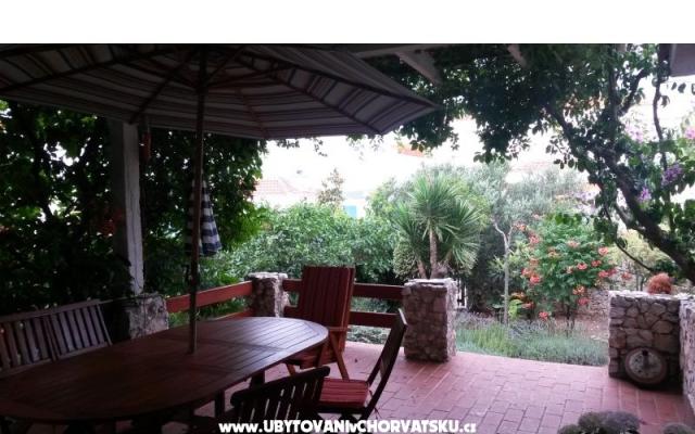 Haus Jukic - Unterkunft Marina - Trogir Kroatien