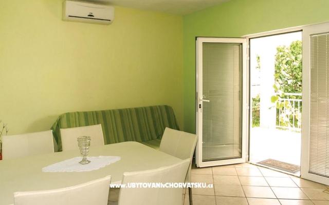 Karabatić Joško Ferienwohnungen - Unterkunft Marina - Trogir Kroatien
