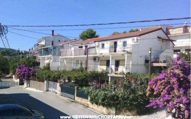 Apartment Sanja - Unterkunft Marina - Trogir Kroatien