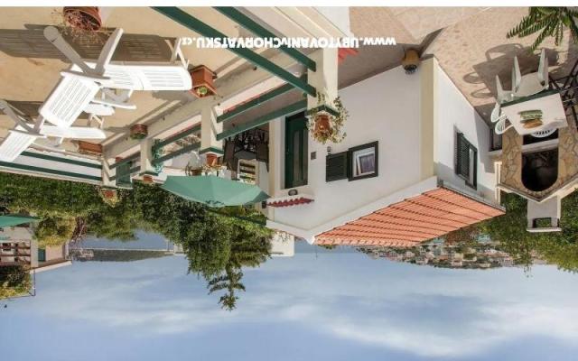 Studio i Ferienhaus Maestral - Unterkunft Marina - Trogir Kroatien