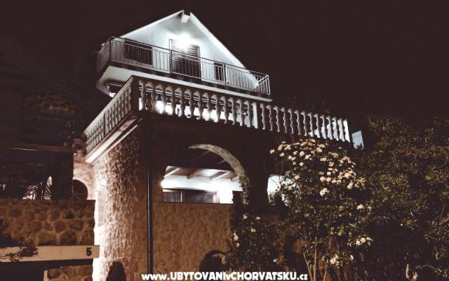Casa Di Famiglia  - Unterkunft Maslenica Kroatien