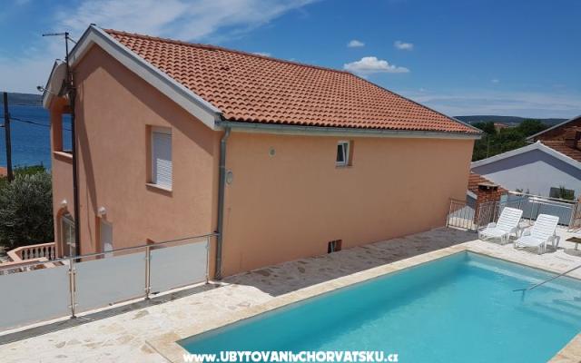 Villa Maja - Unterkunft Maslenica Kroatien