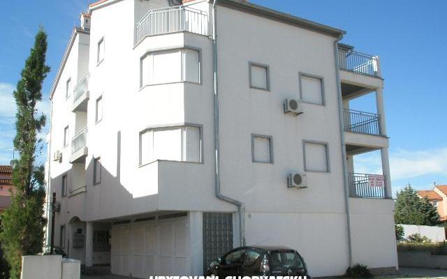 Apartment Nina - Unterkunft Medulin Kroatien