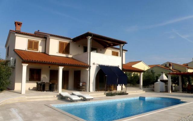 Ferienwohnungen mit Pool Volme - Unterkunft Medulin Kroatien