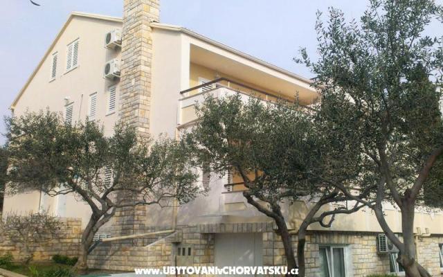 Appartements Tomislav - Unterkunft Novalja - Pag Kroatien