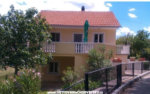 Apartment Dedi - Unterkunft Novigrad Kroatien
