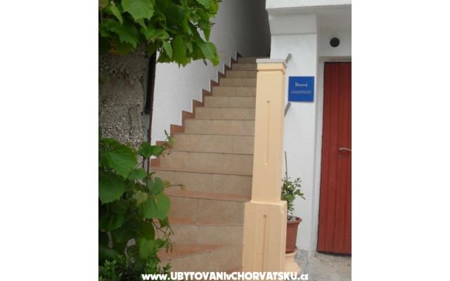 Apartment Danica - Unterkunft Omis Kroatien