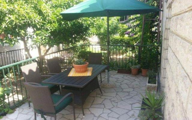 Apartment Kalajžić - Unterkunft Omis Kroatien