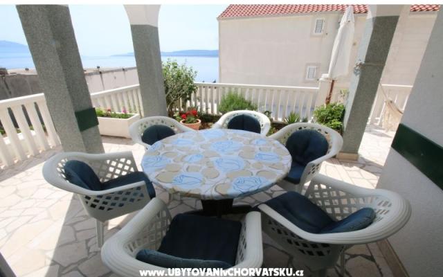 Appartements Ankica - Unterkunft Omis Kroatien