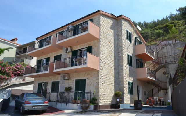 Appartements IBO - Unterkunft Omis Kroatien