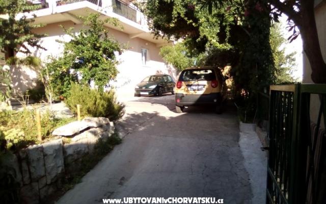 Appartements Naomi Marija - Unterkunft Omis Kroatien