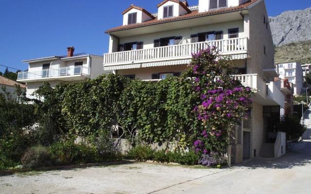 Haus Mandalinić - Unterkunft Omis Kroatien