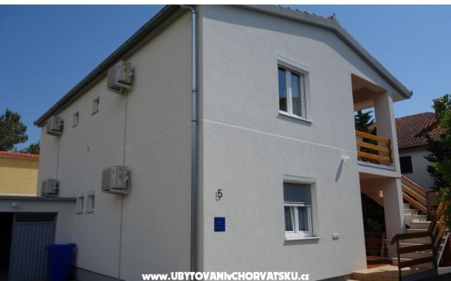 Apartment Zaterini - Unterkunft Starigrad Paklenica Kroatien