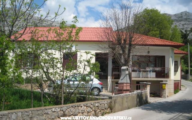 Appartements &amp; Zimmers Danica - Unterkunft Starigrad Paklenica Kroatien