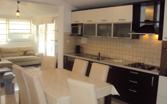 Apartment Lovre - Unterkunft Pakostane Kroatien