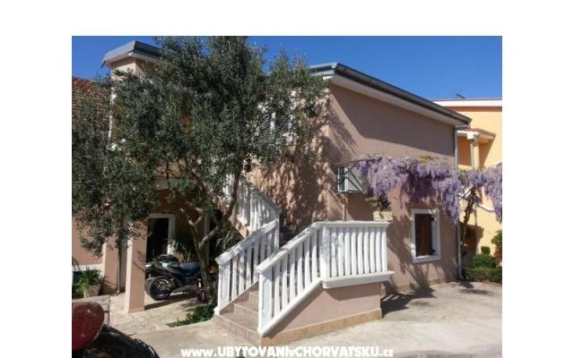 Appartements Antonela - Unterkunft Pakostane Kroatien