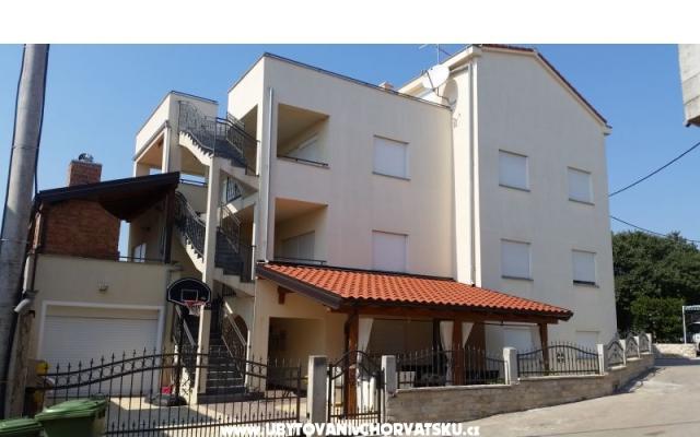Appartements Barbara - Unterkunft Pakostane Kroatien