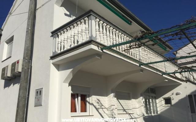 Appartements Ivan - Unterkunft Pakostane Kroatien