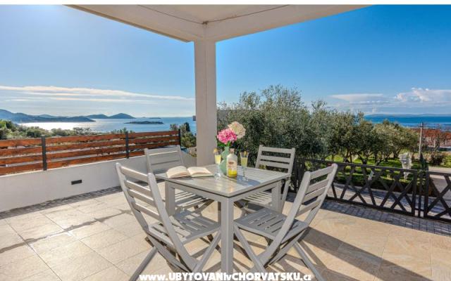 Holiday Home Lucy - Unterkunft Pakostane Kroatien