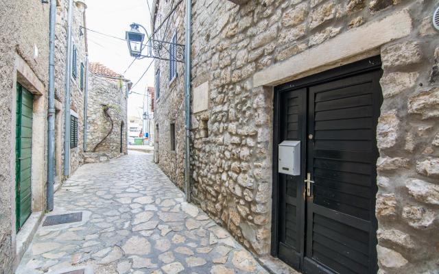 Old Town Haus - Unterkunft Pakostane Kroatien