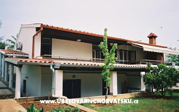 Appartements Mandaric - Unterkunft Petrcane Kroatien