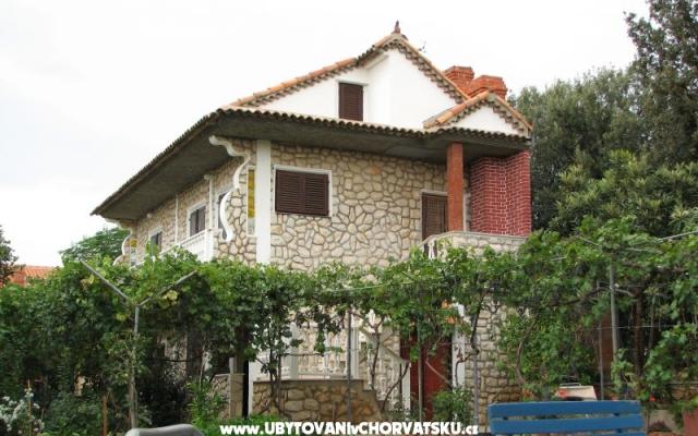 Appartements Velimira - Unterkunft Petrcane Kroatien