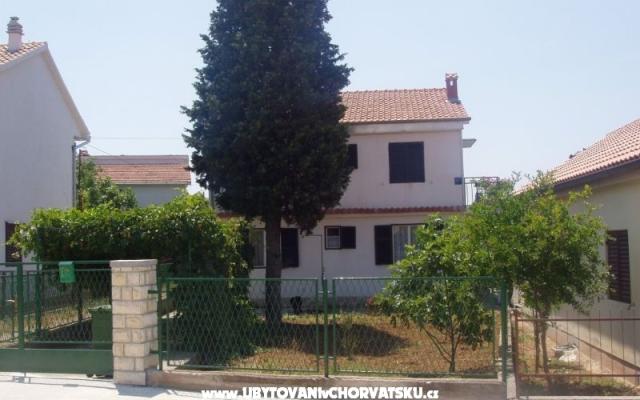 Apartment Jagoda - Unterkunft Pirovac Kroatien