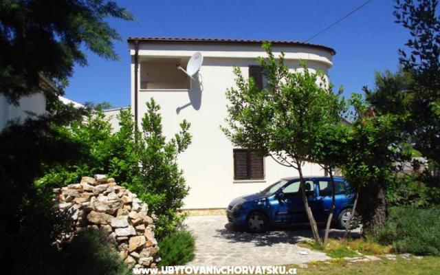 Appartements Juliška - Unterkunft Pirovac Kroatien