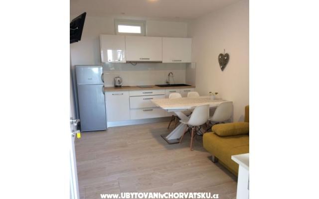 APARTMANI EDI - Unterkunft Podgora Kroatien