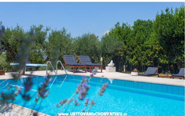 Above Blue Ferienwohnungen - Unterkunft Podstrana Kroatien