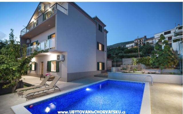Appartements s bazenom Cvita/Podstrana - Unterkunft Podstrana Kroatien