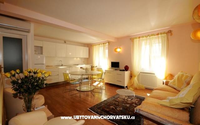 Town Haus Ornella - Unterkunft Porec Kroatien